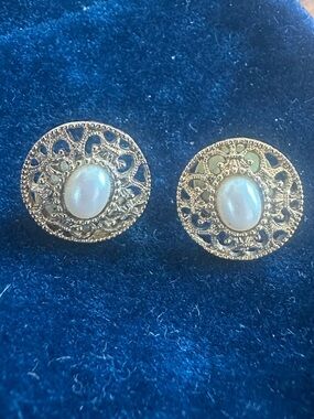 Gold Filigree Pearl Center Stud Earrings - Vintage